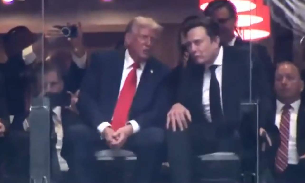 Elon Musk and Donald Trump Reconcile at Charlie Kirk’s Funeral 1 IMG 0710