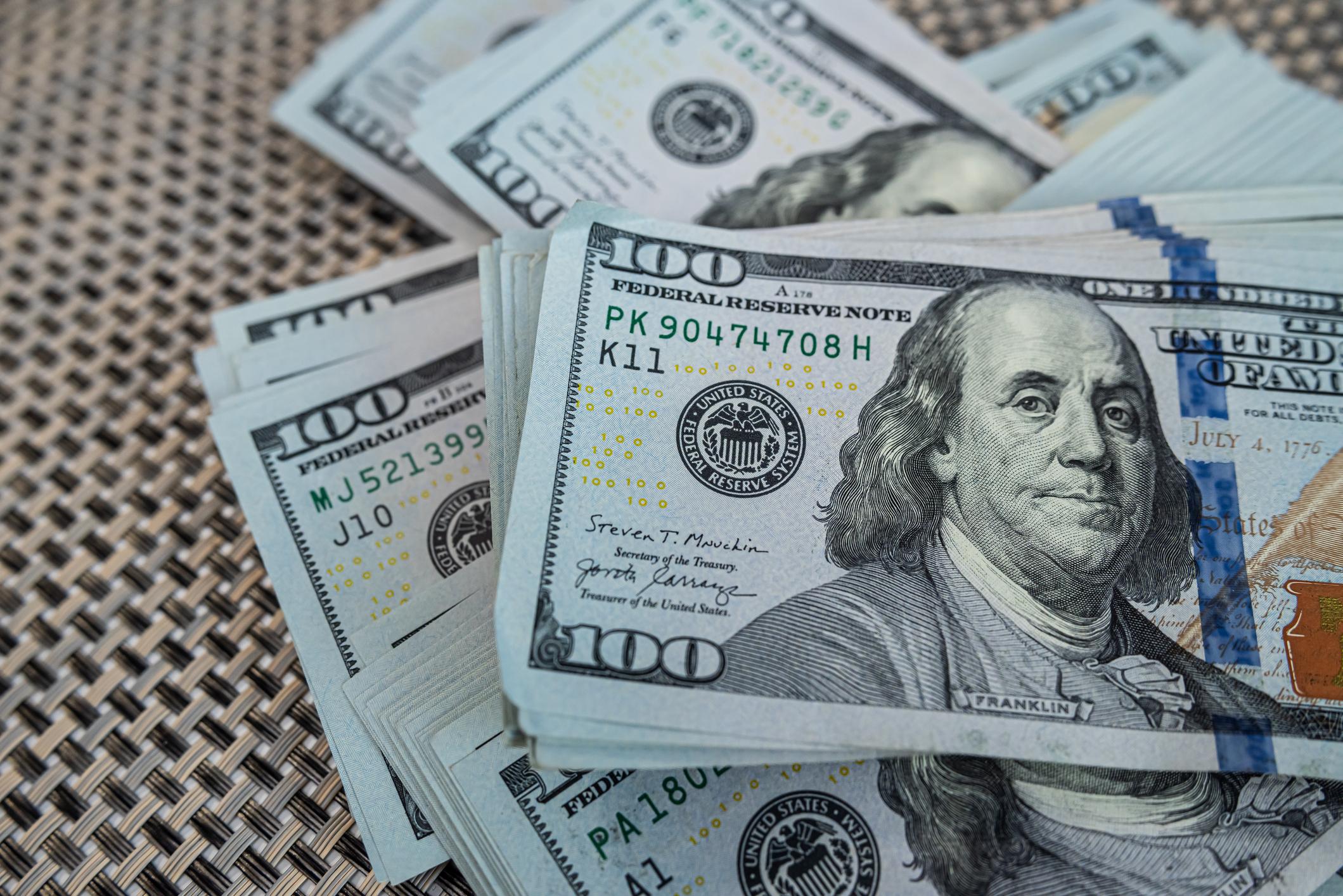 Could Americans Receive $1,750 Tariff Refund Checks? The Viral Claim Everyone Is Talking About